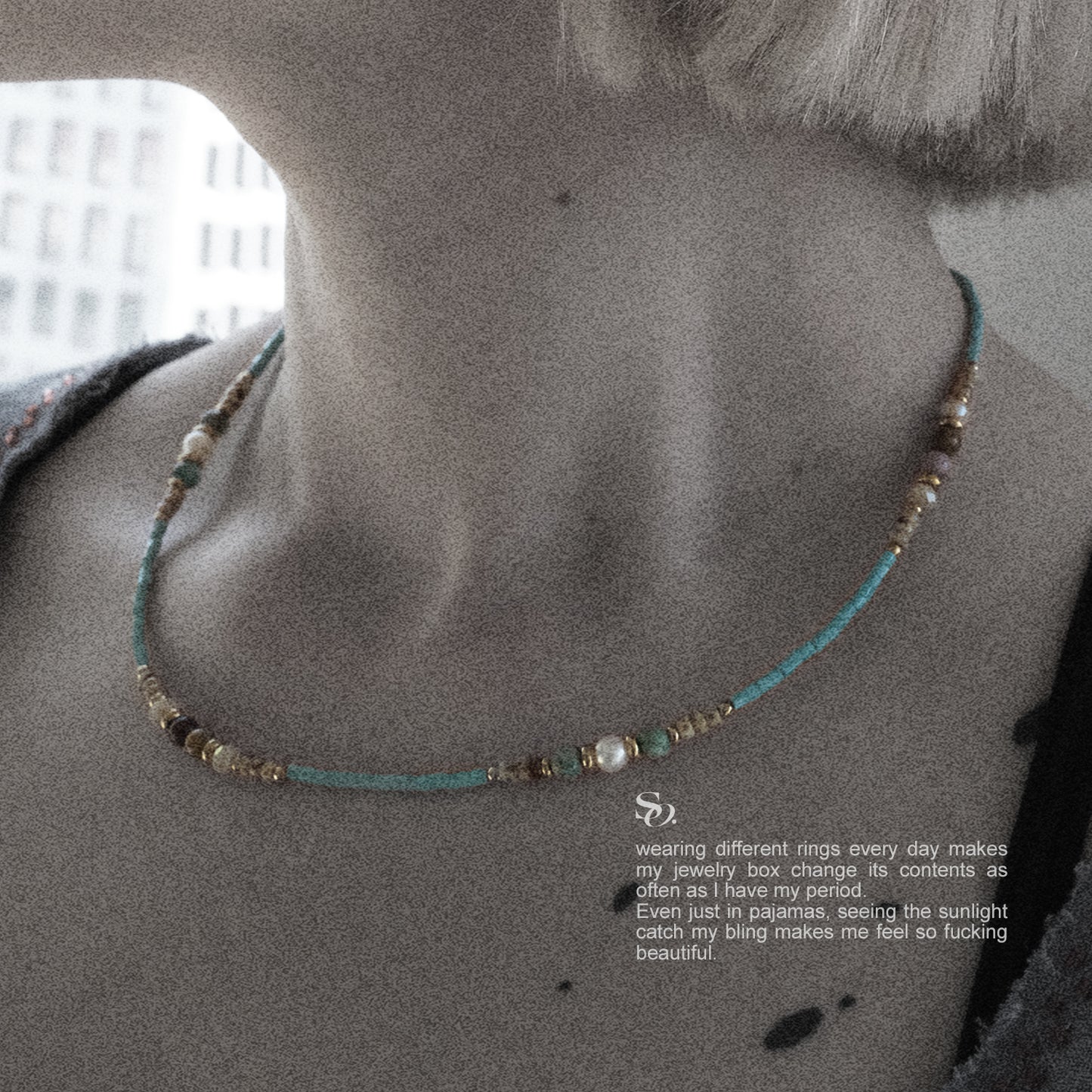 Half blue floral necklace
