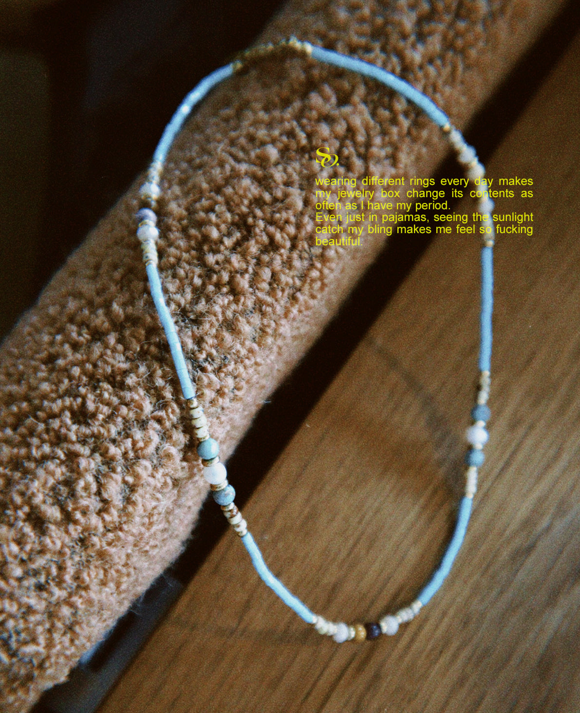 Half blue floral necklace