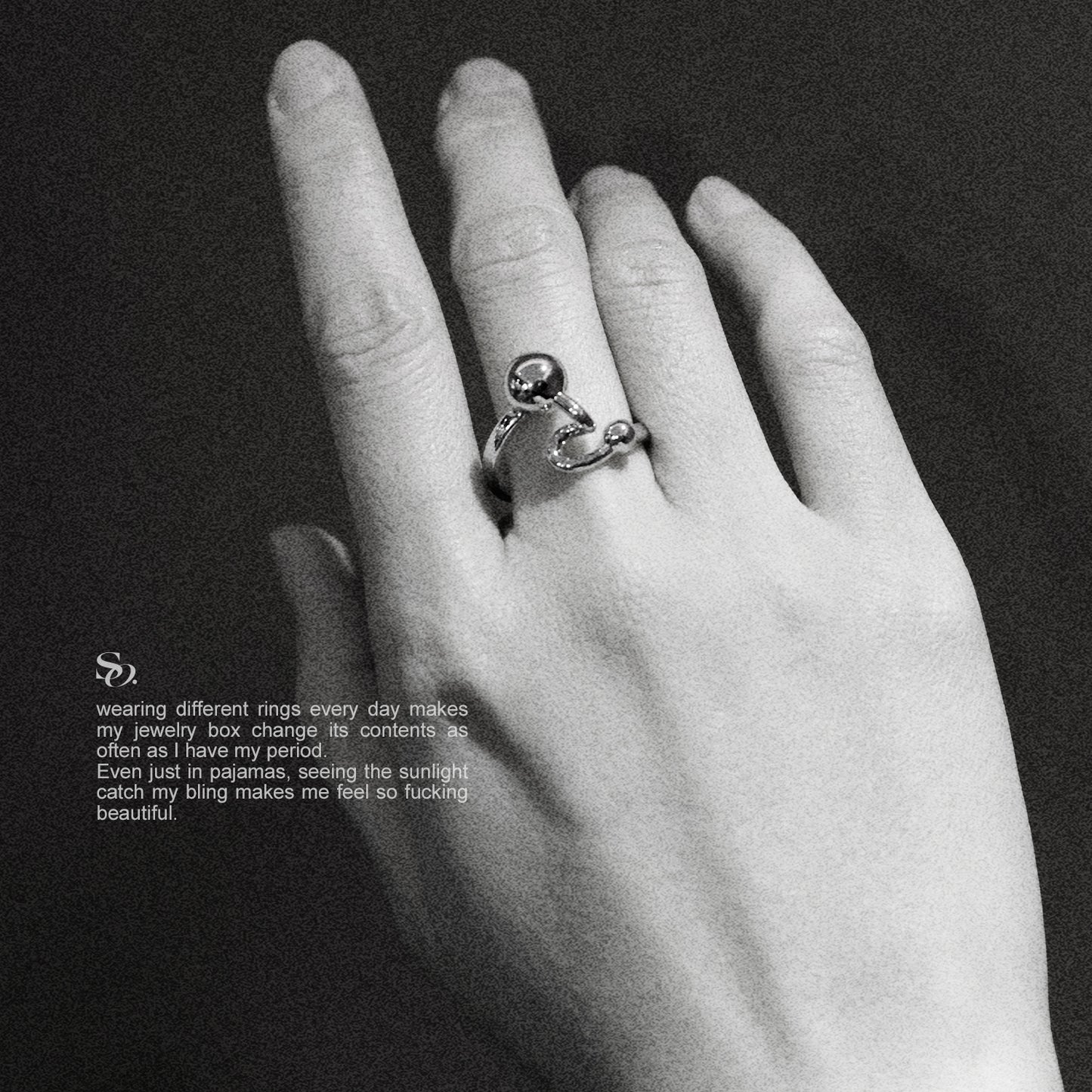 Dot line ring