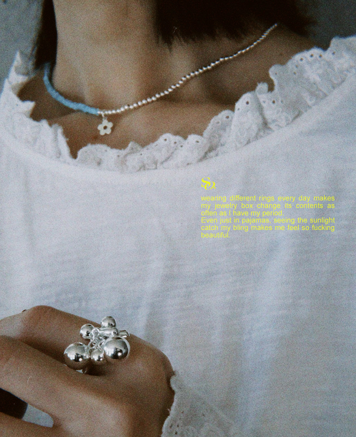 Half blue floral necklace